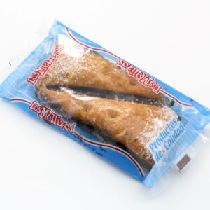 Triangulos rellenos de chocolate envuelto.