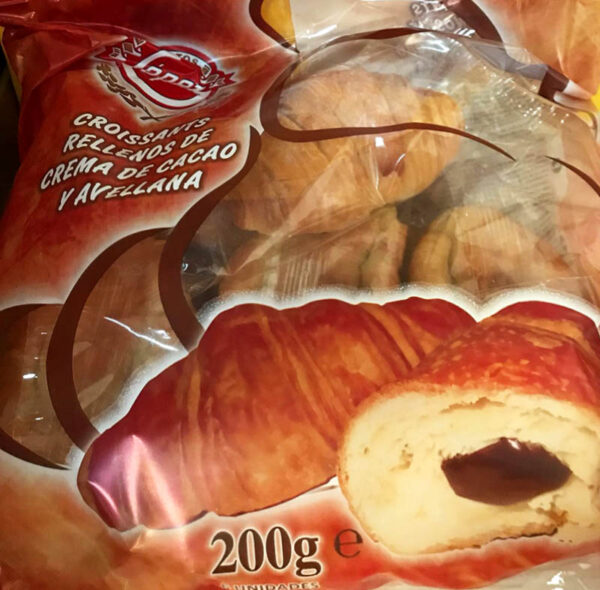 Croissant relleno de chocolate